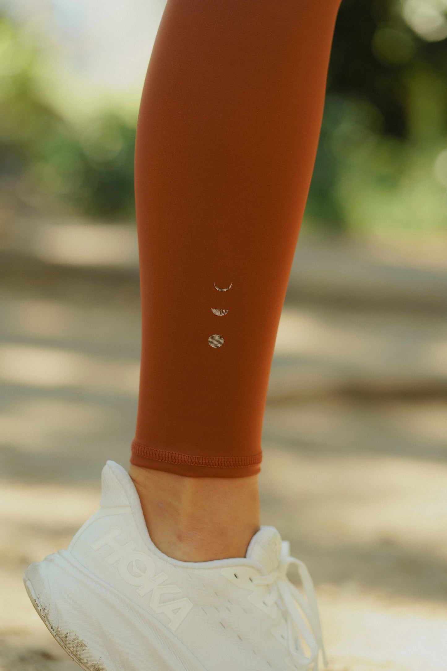 Lisse Tight 27"