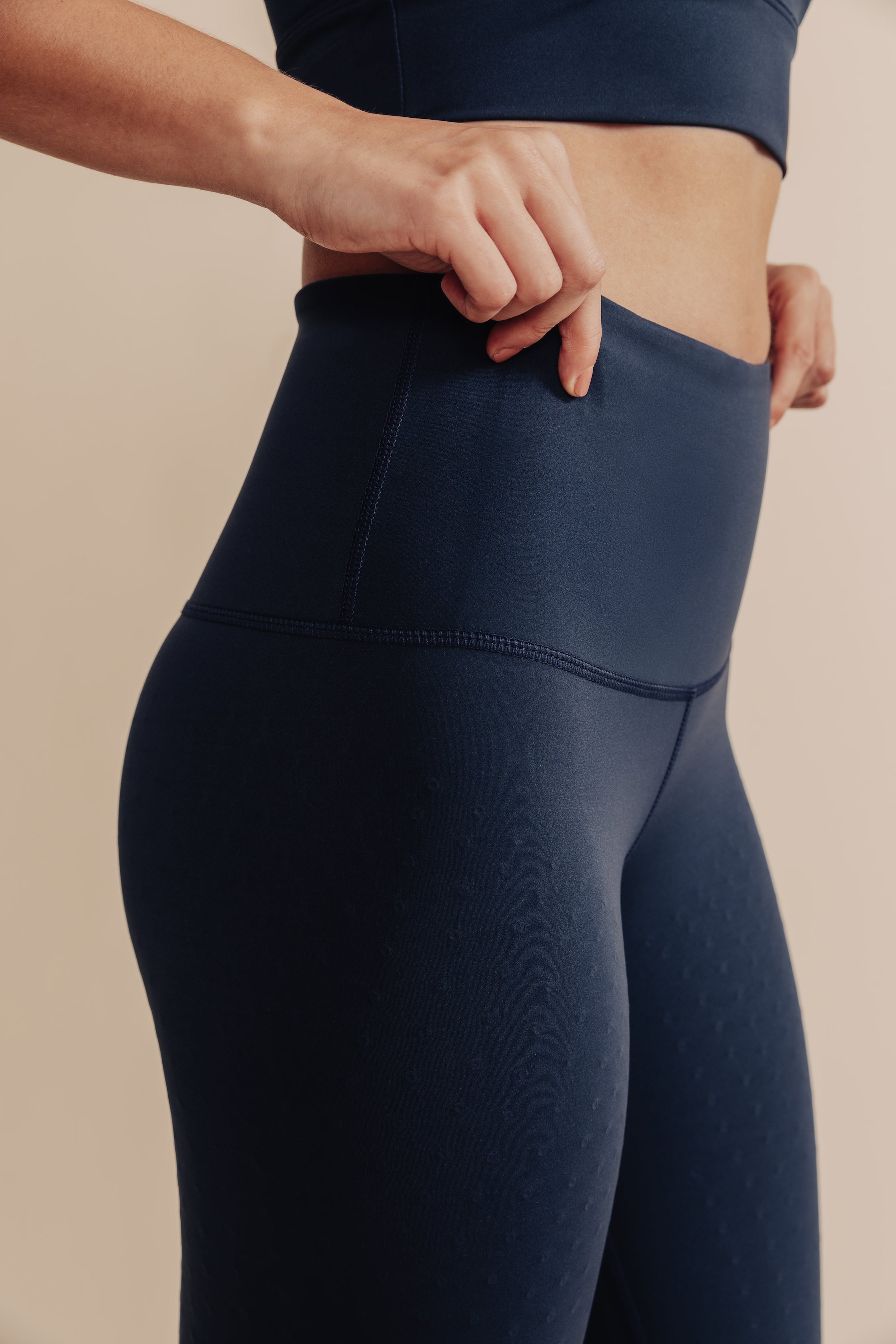 Compression Legings Support Compression Leggings with MicroPerle® technology | Elastique ...