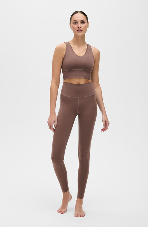 Load image 1 in gallery view. Adorn leggings in cappuccino color featuring an elegant scallop trim, made from OEKO-TEX® certified compression fabric with Elastique’s MicroPerle® technology to promote lymphatic drainage, boost circulation, reduce fatigue, and smooth the skin.