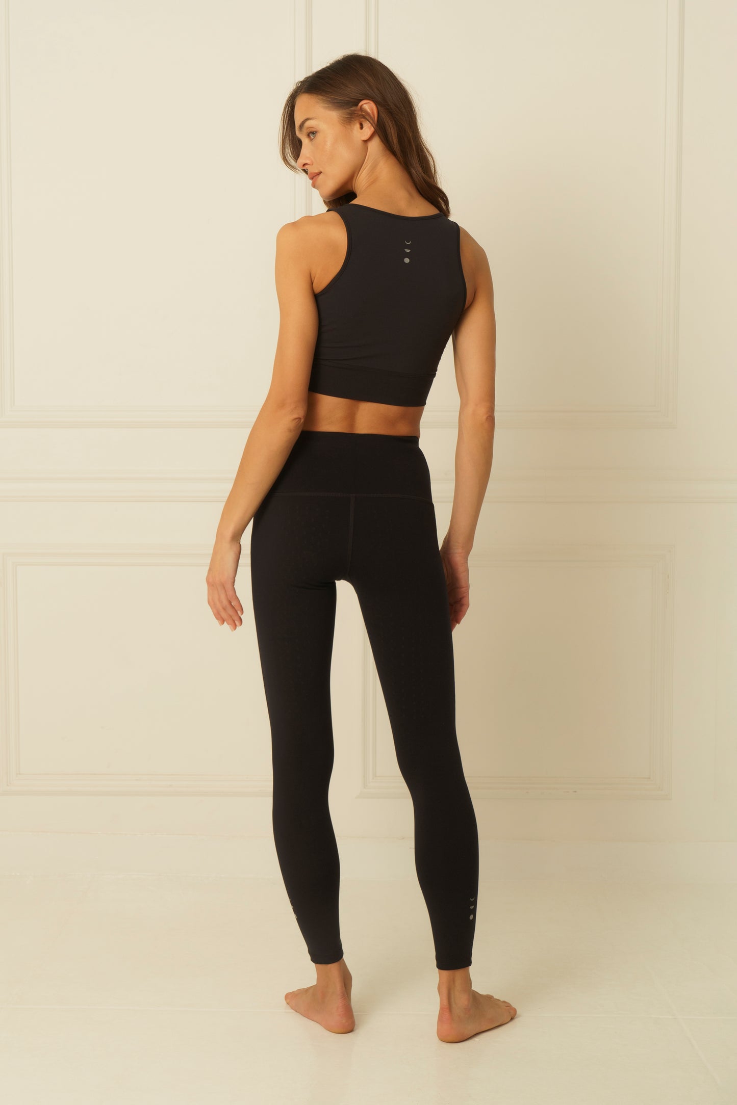 Gym/workout pants. Capri length. Size 8/10 medium. - Depop